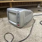 تلفزيون صغير ياباني