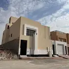 للبيع فيلا دور وثلاث شقق حي طويق