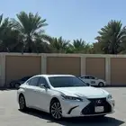 لكزس ES300 AH 2024 تحمل لوحه مميزه