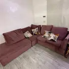 كنب. حرف L. نضيف