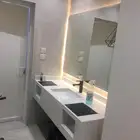 للبيع بيت دور وملحق في الدرب في حي المديري