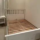سرير من ايكيا