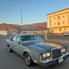 تاون كار 1988 ملكي لونين مميز ونادر لمن يبحث عن الفخامة