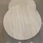 طاولات بيج وذهبي