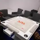 طاولة بلوت نظيفة
