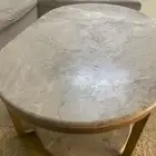طاولة رخام