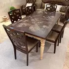 طاولة طعام