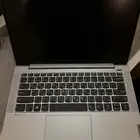 جهاز لابتوب نضيف