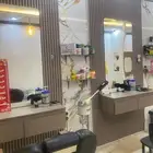 محل حلاق كامل جاهز لتقبيل