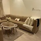 كنت جديد نضيف مع الستاره و الطاوله للبيع