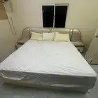 اثاث بيت نضيف وسليم ولا يشكو من شي