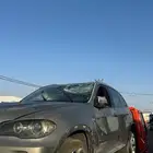 بي ام x5 مصدومه للبيع مكينه وقير شرط