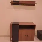 طاولات تلفزيون معلقه وارضية شحن  مجانا