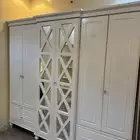 خزانة للبيع