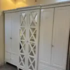 دولاب استعمال نظيف