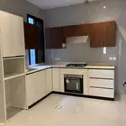 شقه للايجار ثلاث غرفه وصاله المونسيه