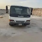 للبيع دينة ايسوزو مديل 2001