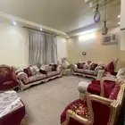 كنب طقم مجلس جوده الخشب ممتازه مع طاوله كبيره استخدام جديد