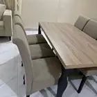 طاولة طعام