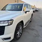 للبيبع تويوتا لاندكروزر