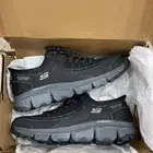 جزمة سكتشرز للبيع