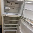 ثلاجه للبيع