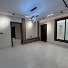 شقة ارضية حي الاخضر السعر 470