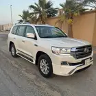 تويوتا لاندكروزر نظيف ممشي295 مديل 2017