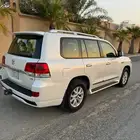 تويوتا لاندكروزر نظيف مديل 2017 ممشي 294