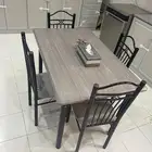ترابيزة واربع كراسي