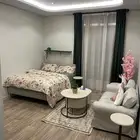 استديو عبارة عن غرفة مؤثثة في حى الربوة بجدة