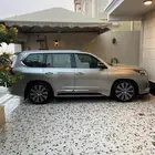 للبيع جيب لكزس dd موديل 2016 مجدد 2022