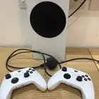 اكسبوكس s معاه يدين وكرتونه نظيف جدا