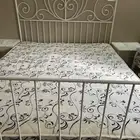 سرير من ايكيا نفرين