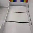 سرير اطفال شبه جديد