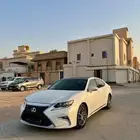 لكزس اي اس 2016