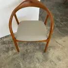 كراسي للبيع جديده لم يستخدم.