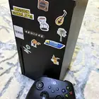 اكس بوكس مع يد ثنتين مجانا  وسلك شاحن وبطاريات اليد