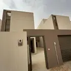 فيلا جديدة للايجار قريبة من المطار مطبخ راكب
