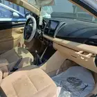 يارس موديل 2014 قير عادي