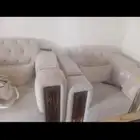غرفة نوم كاملة مع المرتبة و2 كرسي وسرير ابيض نفر