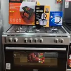 افران 5 روس مع هدايا العيد