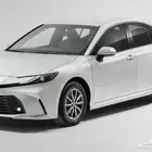 كامري 2025 فئة ستاندر (E) اصفار عليها لوحات