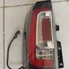 اسطب خلفي يسار مع القاعدة