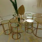 السعر400 طاولة كنب وطاولة مدخل مع الزينه والاكسسوارات كلها