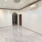 شقة لإيجار أربع غرف مكيفات راكبة في حي الفلاح جدة