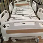 سرير طبي خمس حركات