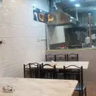 للتقبيل مطعم فتحه واحده بكامل معداته