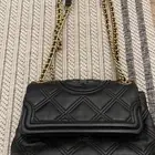 شنطة توري بورش