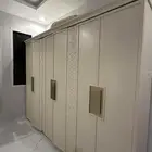 دولاب ملابس وتسريحة